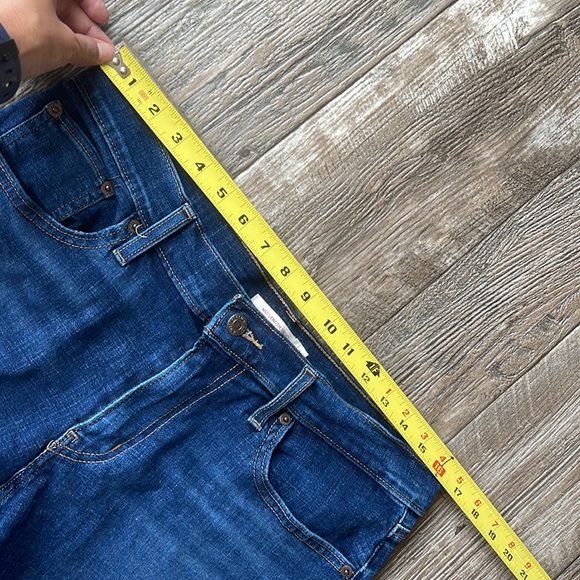 LEVI’S 🌟MID LENGTH SHORT 🌟JEAN SHORTS, 31 - Picture 10 of 12